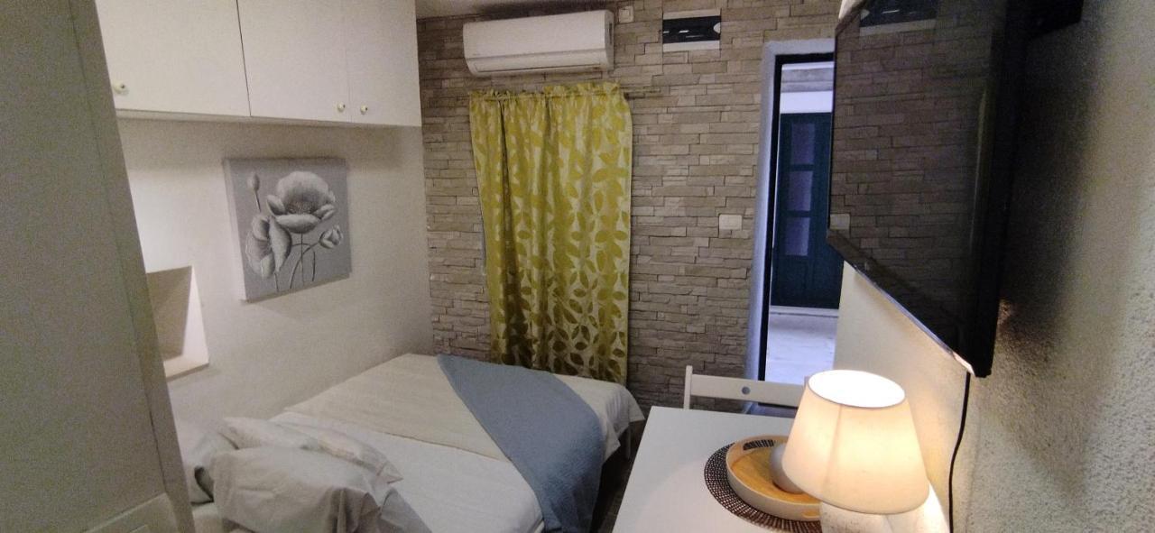 Tiny Studio In City Center Stone House スプリト エクステリア 写真