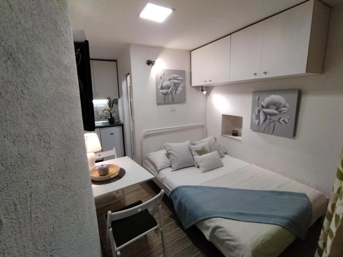 Tiny Studio In City Center Stone House スプリト エクステリア 写真