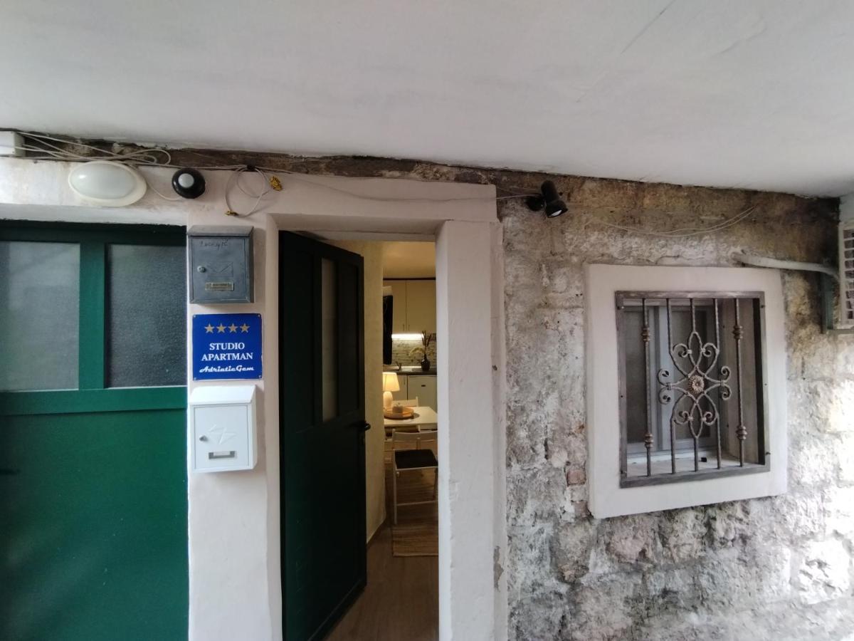 Tiny Studio In City Center Stone House スプリト エクステリア 写真