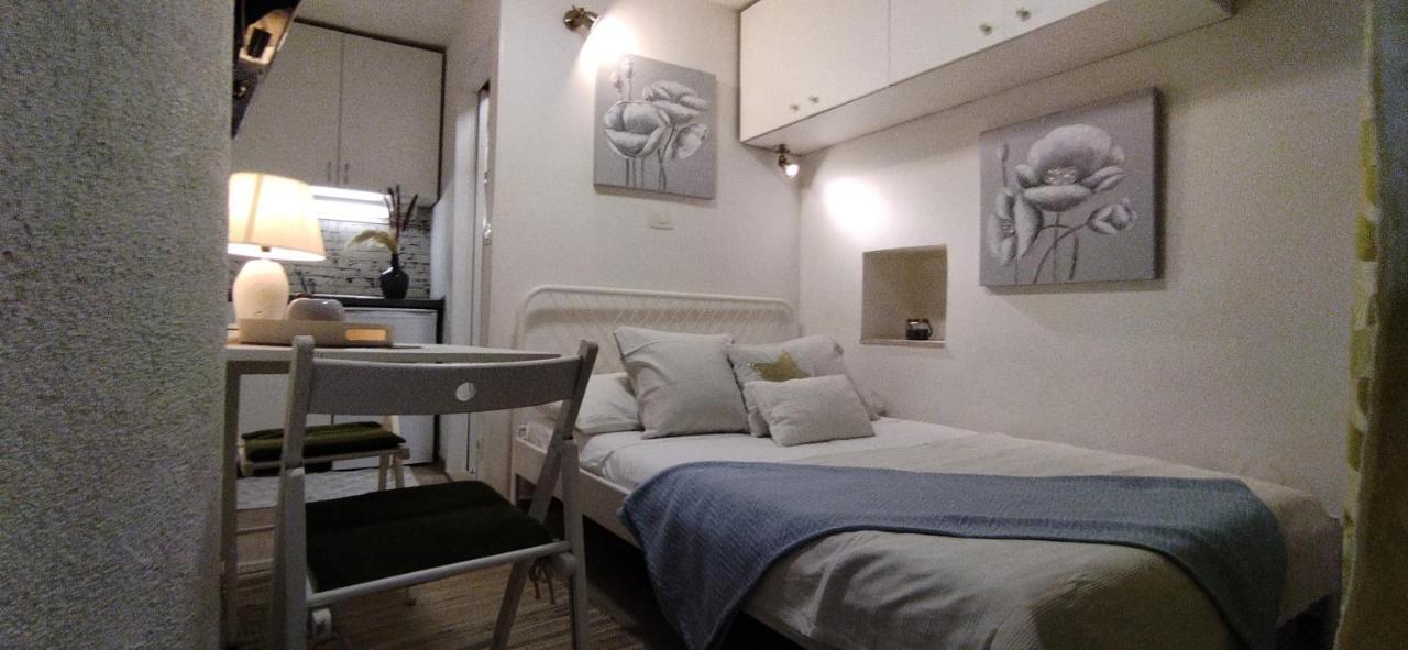 Tiny Studio In City Center Stone House スプリト エクステリア 写真